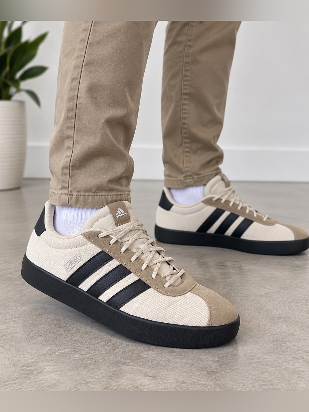 Adidas Men’s Size 14 Beige Black Low Top Sneakers Casual Athletic Shoes